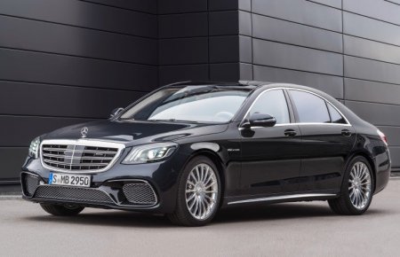 "Наші гроші": Для Порошенко хотят купить два бронированных Mercedes 