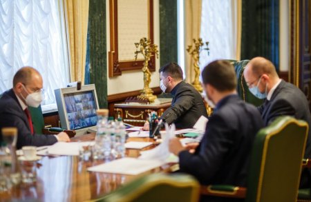 Президент Украины провел селекторное совещание с руководителями ОГА и городскими головами