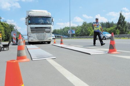 Премьер-министр поручил установить круглосуточный весовой контроль на дорогах Запорожской области