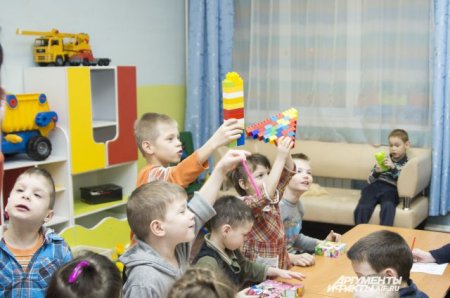 В Украине более 100 тысяч детей живут и учатся в интернатах