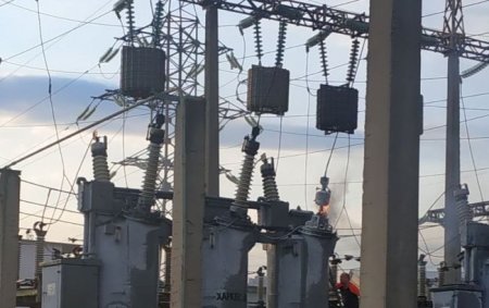 Три района в Киеве остались без электричества и воды
