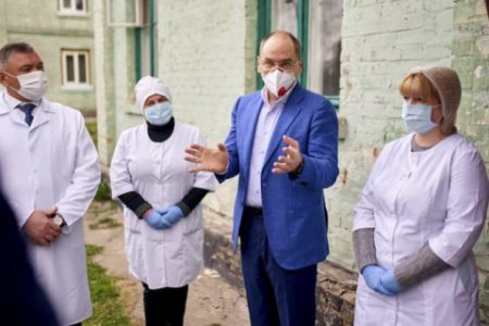 Вакцинация в Украине будет проводиться в три этапа