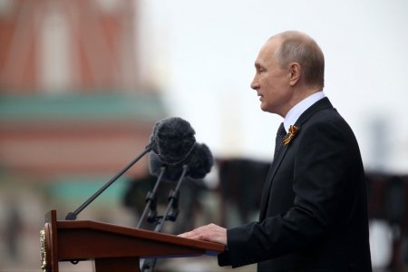 Путин не стал поздравлять с Днем Победы лидеров Украины и Грузии